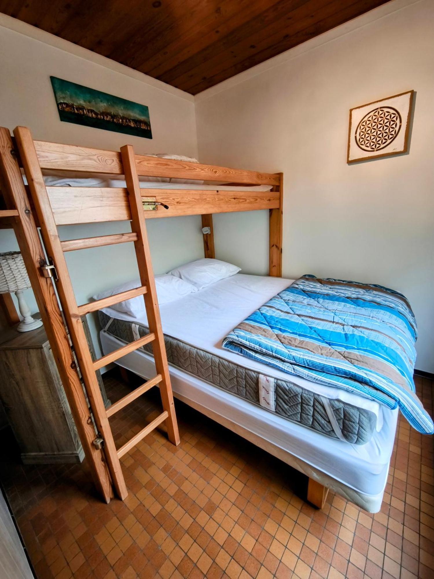 Au Bois Charmant Waulsort Phòng bức ảnh